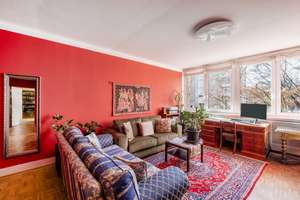 Zwischen KaDeWe & Viktoria-Luise-Platz: 3 Zimmer, 2 Loggien, 1 privater Stellplatz – Die vollständige Adresse der Immobilie erhältst du vom Anbieter., 10777 Schöneberg, Berlin – Vorschaubild 1