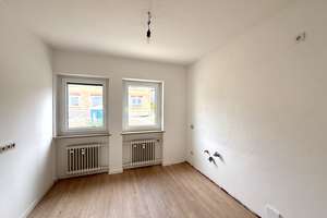 Mehrfamilienhaus mit fünf Wohneinheiten und Eigennutzungsoption in Regensburg-Oberisling – Die vollständige Adresse der Immobilie erhältst du vom Anbieter., 93053 Oberisling-Graß, Regensburg – Vorschaubild 12