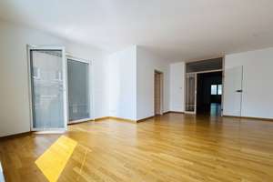Hochwertige 4-Zimmer Stadtwohnung mit großem Balkon / Nähe ZEISS Hightech-Standort in Jena – Kochstraße 1, 7745 Jena-Süd, Jena – Vorschaubild 12