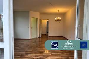 Eckert-Rinallo Immobilien: Bezugsfreie Stadtwohnung mit zwei Tiefgaragenstellplätzen