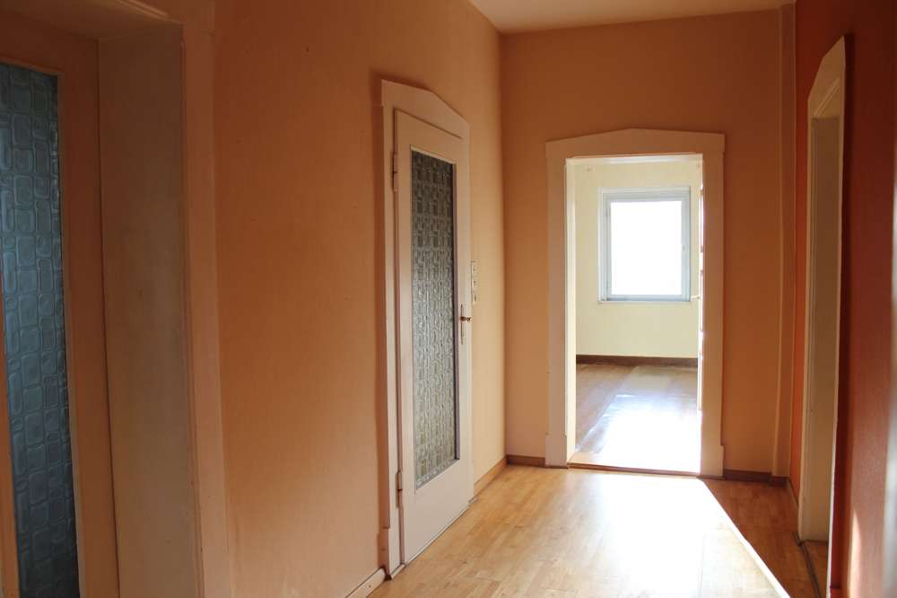 Immobilie in Harzgerode - Für alle, die nicht suchen, sondern machen: Großzügiges Wohnhaus im Harz -Platz für Familie & Gäste - Bild 1