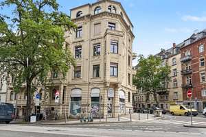 Wiesbaden: Charmante 3-Zimmer-Altbauwohnung im denkmalgeschützten Eckhaus