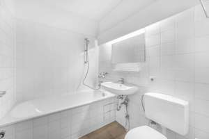 HEGERICH: Leerstehende 1-Zimmer-Wohnung mit Loggia in Nähe des Olympia-Einkaufszentrums – Die vollständige Adresse der Immobilie erhältst du vom Anbieter., 80993 Alt-Moosach, München – Vorschaubild 9