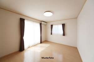 Kleine 3-Zimmer-Wohnung nebst Terrasse