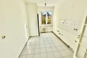 Helle & gepflegte 3- Zimmerwohnung mit Balkon und Fahrstuhl am Gutenbergplatz! – Klopstockstrasse 2, 65185 Südost, Wiesbaden – Vorschaubild 8
