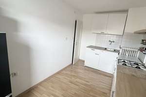 Nähe Landgrabenstraße ! Helle 2-ZW, 55 m²,  Einbauküche gegen Ablöse, Balkon, 3. OG ohne Aufzug – Die vollständige Adresse der Immobilie erhältst du vom Anbieter., 90443 Steinbühl, Nürnberg – Vorschaubild 11