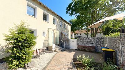 Modernisiertes Reihenhaus mit Wellnessbad, Gäste-WC, Keller & 248 m² Grundstück