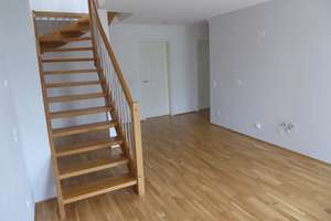 Hier macht Treppensteigen Spaß! - Exquisite 3-Raum-Maisonette auf dem hinteren Sonnenberg – Hofer Str. 24, 9130 Sonnenberg, Chemnitz – Vorschaubild 3