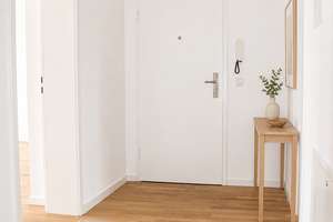  Über den Dächern von Fasangarten:  Stylische DG-Wohnung mit 3-Zimmern XL-Deckenhöhe und Südterrasse – Die vollständige Adresse der Immobilie erhältst du vom Anbieter., 81549 Südgiesing, München – Vorschaubild 3