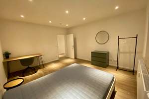 Nähe Sulzbacherstraße! Möblierte  3-Zi.-WG-Whg.,  moderne EBK, 2. OG ohne Balkon – Die vollständige Adresse der Immobilie erhältst du vom Anbieter., 90489 Veilhof, Nürnberg – Vorschaubild 5
