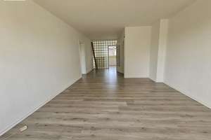 Tolle, frisch renovierte 3-Zimmer Wohnung mit Balkon! Ansehen! – Krefelder Str. 183, 47226 Bergheim, Duisburg – Vorschaubild 4