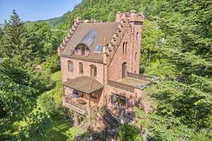 Ein Meisterwerk der Tudor-Architektur: Ihr Traumhaus in Eberbach – Rhein-Neckar-Kreis – Vorschaubild 2