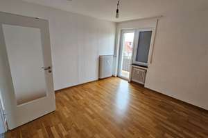 Gepflegte 1-Zimmer-Wohnung (1. OG) mit Balkon und EBK in wunderschöner, ruhiger Lage in Stgt.