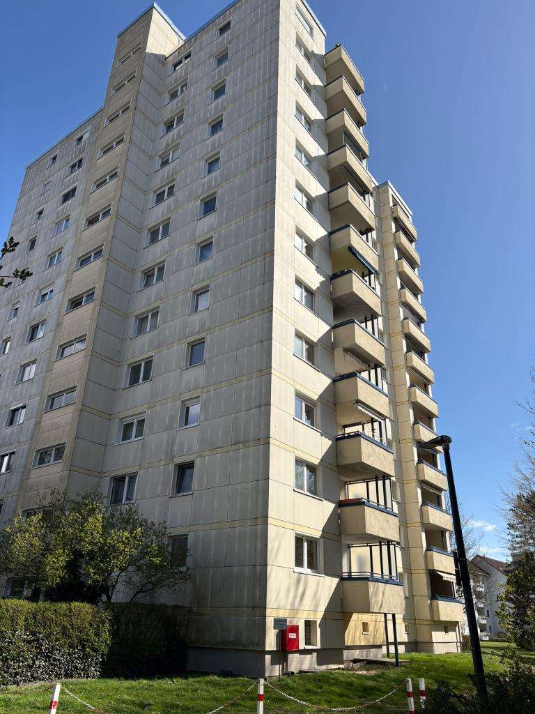 Renovierungsbedürftige 3-Zimmer Wohnung in Steinbach/Taunus!, Hochtaunuskreis – Bild 1