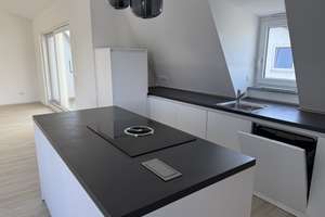 Provisionsfreie 3-Zimmer-Dachgeschosswohnung mit 2 Dachterrassen, EBK & TG in Großhadern – Die vollständige Adresse der Immobilie erhältst du vom Anbieter., 81375 Neuhadern, München – Vorschaubild 4