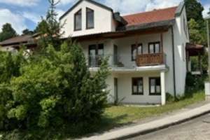 Attraktives 3-Familienhaus im schönen Altmühltal für 645.000€ – Am Lechfeld 21, 85135 Titting – Vorschaubild 2