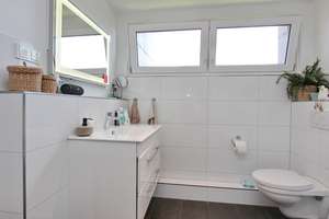 Moderne 3-Zimmer-Wohnung mit 2 Balkonen & Seeblick in Hamburg-Wandsbek – Die vollständige Adresse der Immobilie erhältst du vom Anbieter., 22041 Wandsbek (Ortsteil), Hamburg – Vorschaubild 12