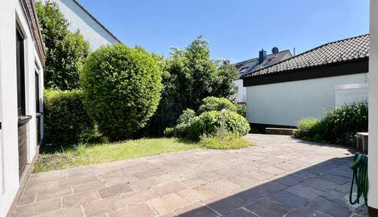 Bild von WALLAU: SCHÖNER BUNGALOW IN EXKLUSIVER FELDRANDLAGE