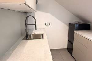Geräumige 1,5 ZKB teilmöbliert, Loggia, innerer Westen, ab sofort – Agnesstraße 25, 93049 Westenviertel, Regensburg – Vorschaubild 4