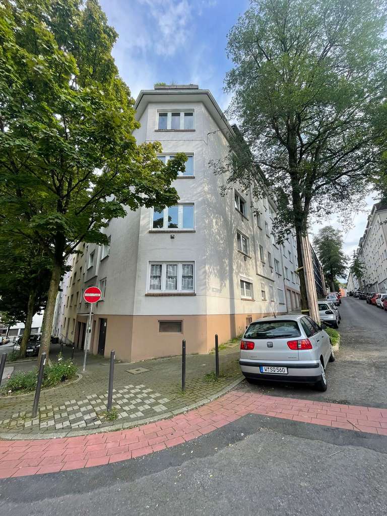 Ausgezeichnete Eigentumswohnung 4 Zimmer Wohnung mitten in W - Elberfeld