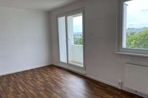 helle 3 Zimmerwohnung mit Balkon