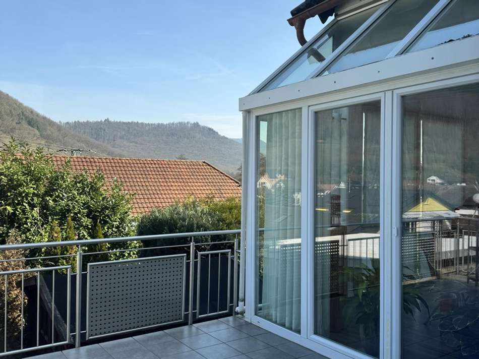 Balkon mit Wintergarten EG