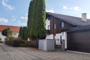 Geräumige Doppelhaushälfte in ruhiger Wohnlage mit großer Einliegerwohnung und wunderschönem Garten – Die vollständige Adresse der Immobilie erhältst du vom Anbieter., 82054 Sauerlach – Vorschaubild 2