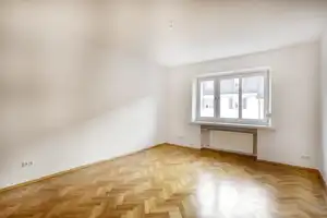 *Paul & Partner* TOLLE ALTBAUWOHNUNG MIT SEHR GUTEM SCHNITT! SOFORT BEZIEHBAR! – München – Vorschaubild 3