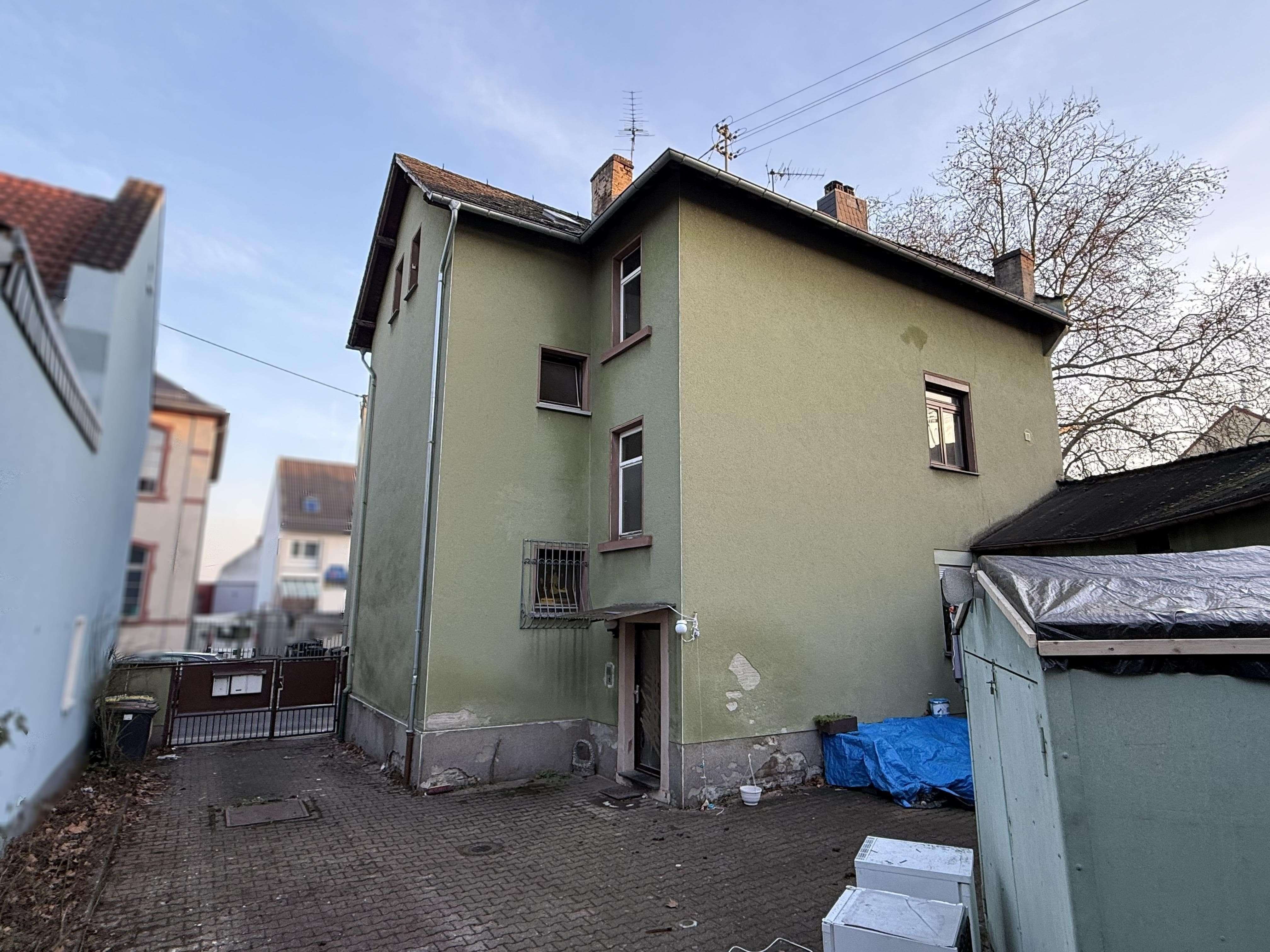 Frankfurt-Sossenheim: Sanierungsbedürftiges Dreifamilienhaus mit vielen Chancen!, Frankfurt am Main – Bild 3