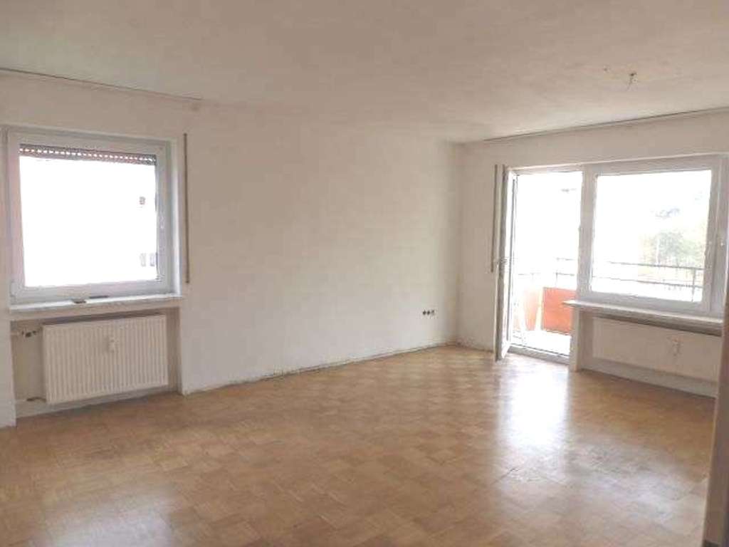 Immobilie in Senden - Ideale 2-Zi-Whg. mit Balkon, Aufzug, Hausmeisterservice,  Bahn, Bus, Geschäfte in direkter  Nähe - Bild 0