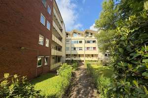Solide Kapitalanlage Langenhorn: Gepflegte 2-Zimmer-Wohnung mit Balkon und Indexmiete