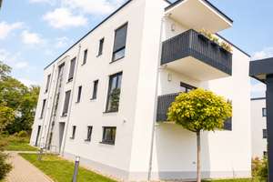 Ruhig, gemütlich und praktisch: 2-Zimmer-Wohnung mit Terrasse & überdachter Stellplatz