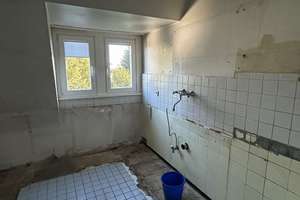 renovierungsbedürftiges Reiheneckhaus in ruhiger Lage wartet auf neue Eigentümer – Die vollständige Adresse der Immobilie erhältst du vom Anbieter., 90427 Schniegling, Nürnberg – Vorschaubild 13