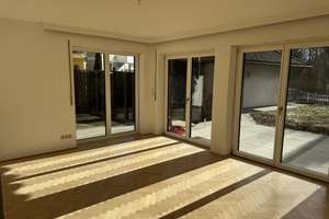 Moderne Doppelhaushälfte in begehrter sonniger Lage von Murnau mit neuer Einbauküche, usw.. – Die vollständige Adresse der Immobilie erhältst du vom Anbieter., 82418 Murnau am Staffelsee – Vorschaubild 2
