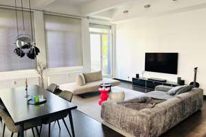Urbaner Loft-Charme: Großzügige 4,5-Zimmer-Wohnung mit bis zu 3 Stellplätzen in Stuttgart-Ost