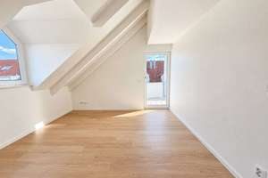 Exklusive Maisonette in Stuttgart-Riedenberg – Lichtdurchflutet, 2 Balkone & TG-Stellplatz – 70619 Riedenberg, Stuttgart – Vorschaubild 11