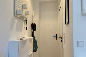 Hollenders Immobilien:Attraktives Apartment - Renoviert, Möbliert, Leerstehend und Provisionsfrei – Steinstraße 25, 50676 Altstadt/Süd, Köln – Vorschaubild 3