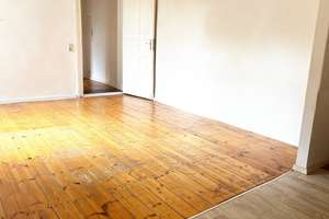 Charmante Altbauwohnung im beliebten Kreuzberger Kiez - 2-Zimmer mit Dielenboden, provisionsfrei – Reichenberger Straße 155, 10999 Kreuzberg, Berlin – Vorschaubild 2