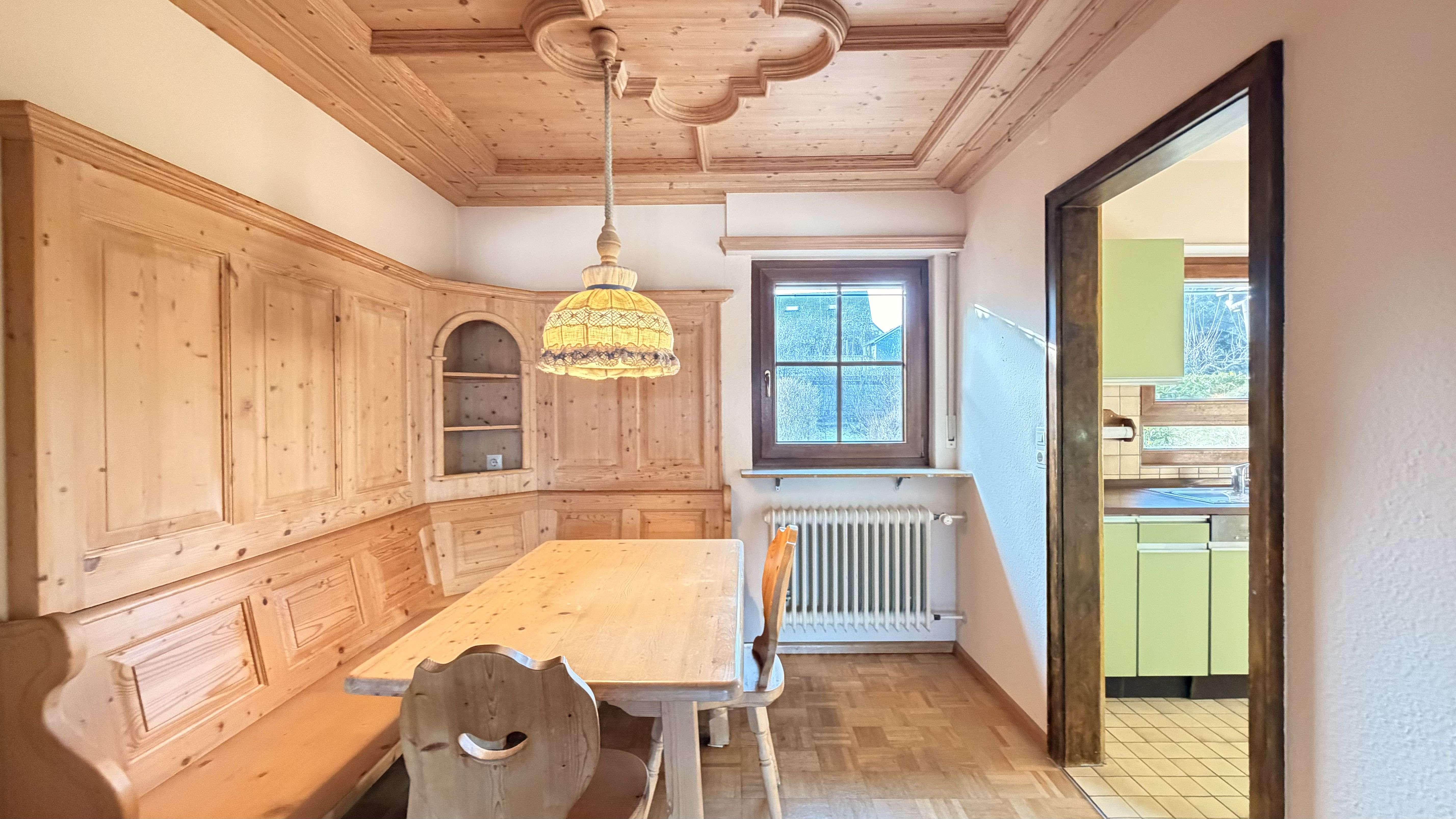 Immobilie in Löffingen - Ruhe und Natur: Einfamilienhaus mit Einliegerwohnung auf traumhaftem Grundstück - Bild 3