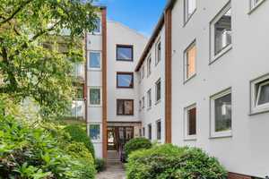 Bremen - Schwachhausen / Geräumige 4-Zimmer-Wohnung mit Balkon in familienfreundlicher Lage – Bremen – Vorschaubild 1
