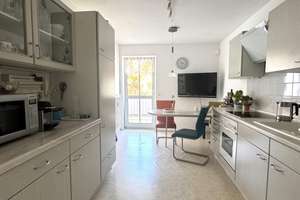 Geräumige 3-Zimmer Wohnung in Augsburg mit Balkon & 2 TG-Stellplätzen – Die vollständige Adresse der Immobilie erhältst du vom Anbieter., 86159 Universitätsviertel, Augsburg – Vorschaubild 4