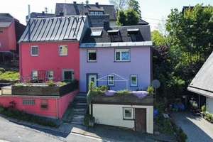 Geräumiges 5-Zimmer-Haus in Schwarzenbach am Wald mit Garten und Garage
