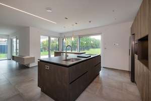 Design trifft Weitblick – Avantgarde-Villa am Feldrand von Krefeld-Verberg! – Die vollständige Adresse der Immobilie erhältst du vom Anbieter., 47802 Traar, Krefeld – Vorschaubild 11