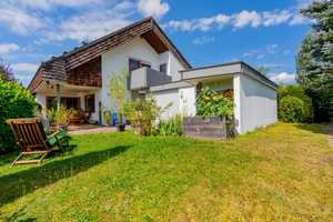 TRAUMHEIM - Einfamilienhaus mit 348 m² Innenraum, einem 594 m² großen Garten und zwei Garagen – Rems-Murr-Kreis – Vorschaubild 3