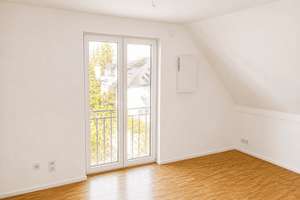 Neuwertige 3-Zimmer-Dachgeschosswohnung mit 2 Schlafzimmern, Balkon und Aufzug – Wachtelweg 29, 81927 Waldtrudering, München – Vorschaubild 8