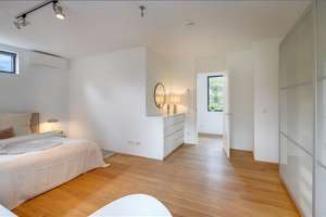 Möbliert: Designhaus mit weitläufigem Garten und viel Privatsphäre – 80997 Allach, München – Vorschaubild 8