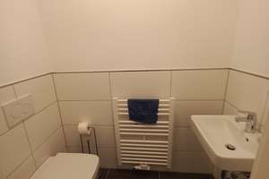 Geschmackvolle und geräumige DG-Wohnung mit zweieinhalb Zimmern sowie Balkon und EBK in Dortmund – Die vollständige Adresse der Immobilie erhältst du vom Anbieter., 44225 Barop, Dortmund – Vorschaubild 10
