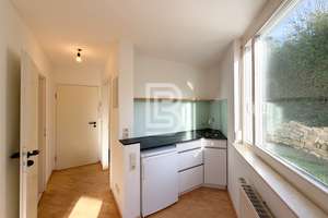 Ruhig gelegen: 2-Zimmer-Wohnung mit weitläufiger Ostterrasse und Gartenfläche – 79104 Zähringen, Freiburg im Breisgau – Vorschaubild 9