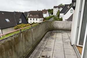 Charmante Dachgeschosswohnung im 3-Familienhaus mit großem Sonnenbalkon und unverbaubarem Weitblick
 – Die vollständige Adresse der Immobilie erhältst du vom Anbieter., 58089 Wehringhausen, Hagen – Vorschaubild 4