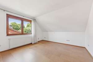 Zweifamilienhaus mit idyllischem Garten und Ausbaureserve – Die vollständige Adresse der Immobilie erhältst du vom Anbieter., 32825 Blomberg – Vorschaubild 12